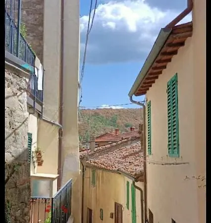 Vicolo Della Luna * Ambra